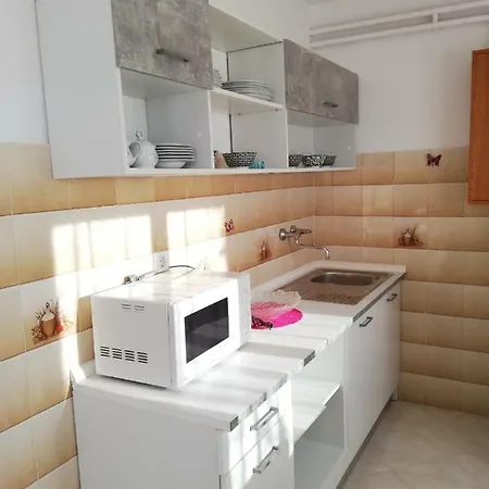 Kuki Apartment