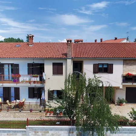 Διαμέρισμα Kuki *